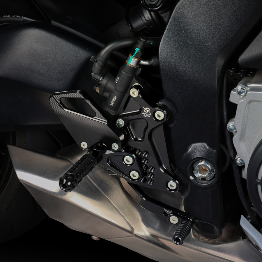 CF01-Rearsets-CF-Moto-675-SR-R