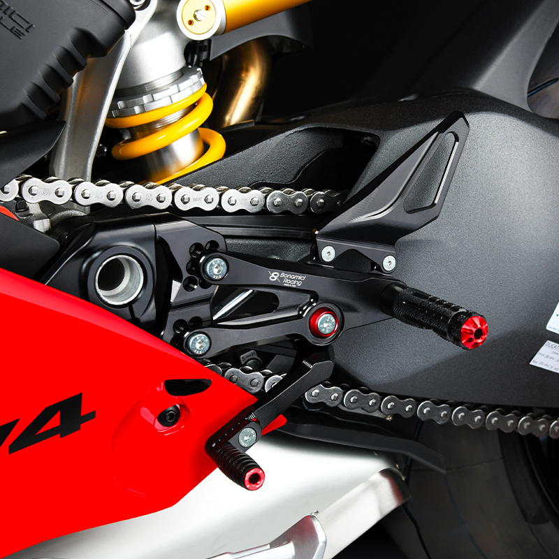 DV4-rearsets-ducati-panigale-v4