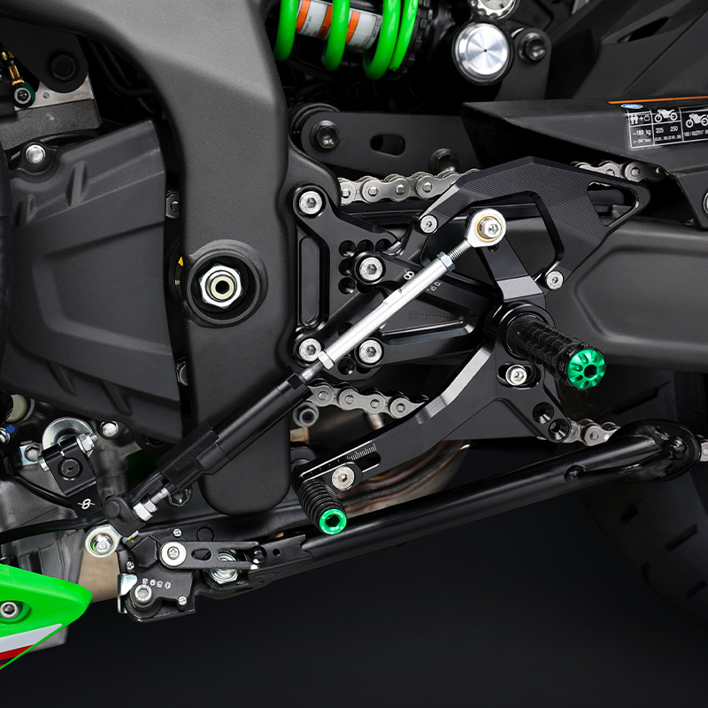 K022-Rearsets-Kawasaki-ZX 4R-4RR