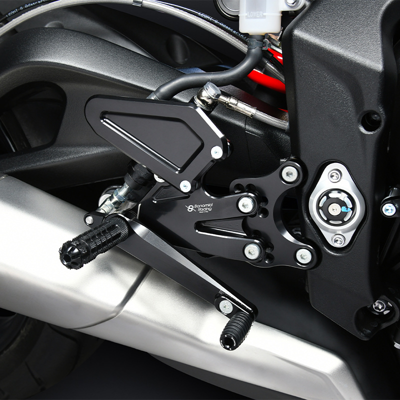 TH09-Rearsets-Triumph-Street-Triple-765-R-RS-Moto2